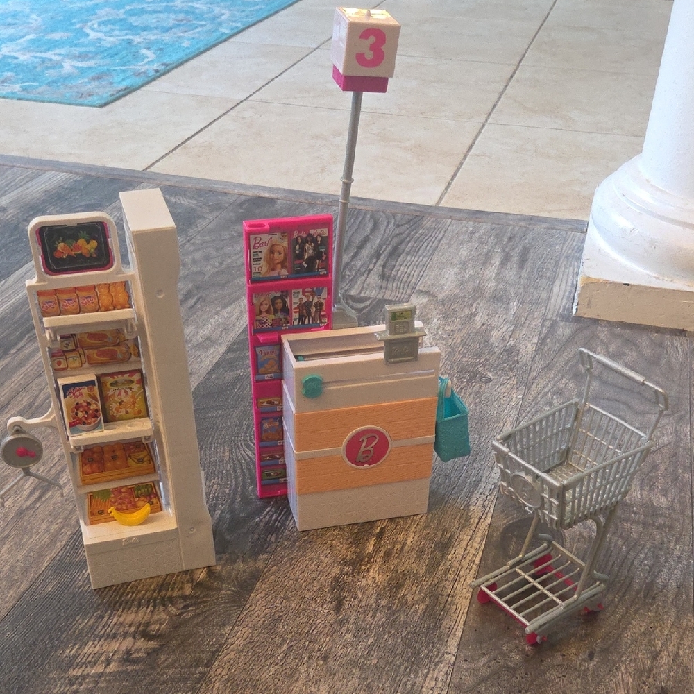 Barbie Miniature Grocery Store Playset with Shopping Cart